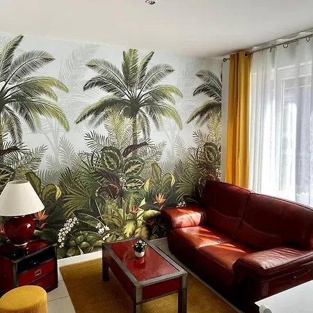 Avec Exterieur Apartment *